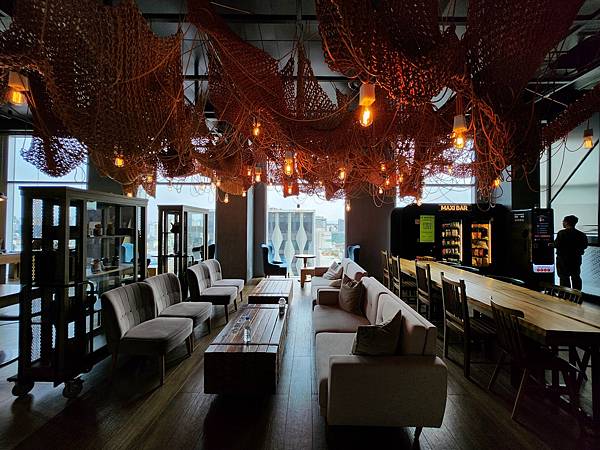 韓國首爾市L7 Hongdae:Blue Roof Lounge (19).jpg 韓國首爾市L7 Hongdae:Blue Roof Lounge (19).jpg