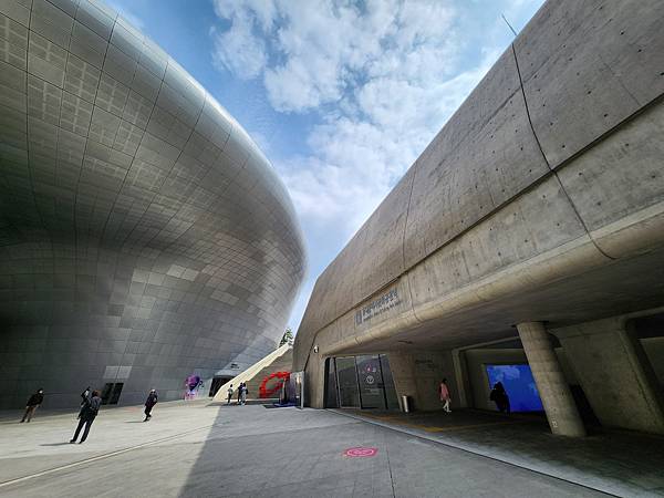 韓國首爾市東大門設計廣場 (5).jpg