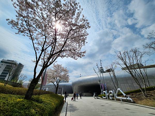 韓國首爾市東大門設計廣場 (23).jpg