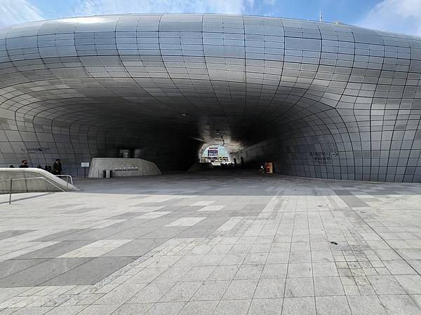 韓國首爾市東大門設計廣場 (27).jpg
