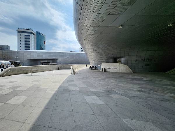 韓國首爾市東大門設計廣場 (29).jpg