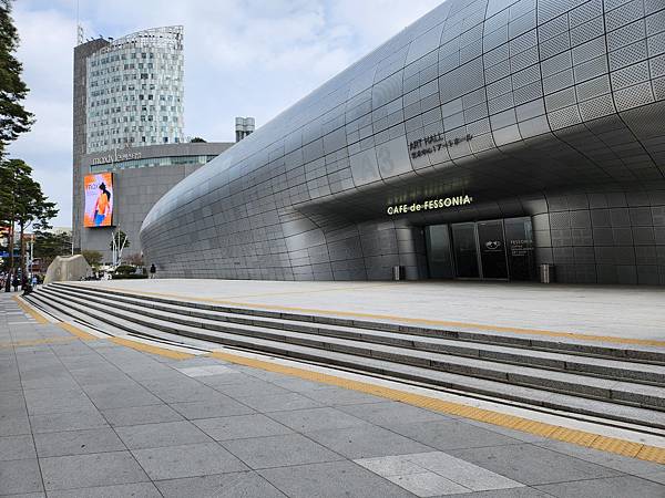 韓國首爾市東大門設計廣場 (36).jpg