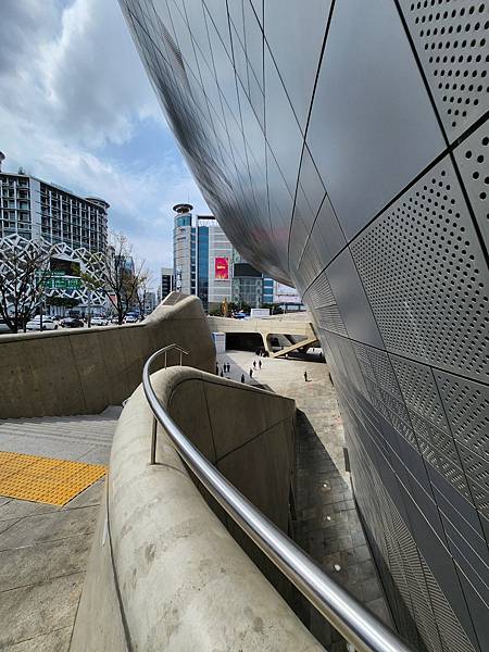 韓國首爾市東大門設計廣場 (49).jpg