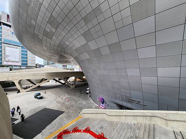 韓國首爾市東大門設計廣場 (48).jpg