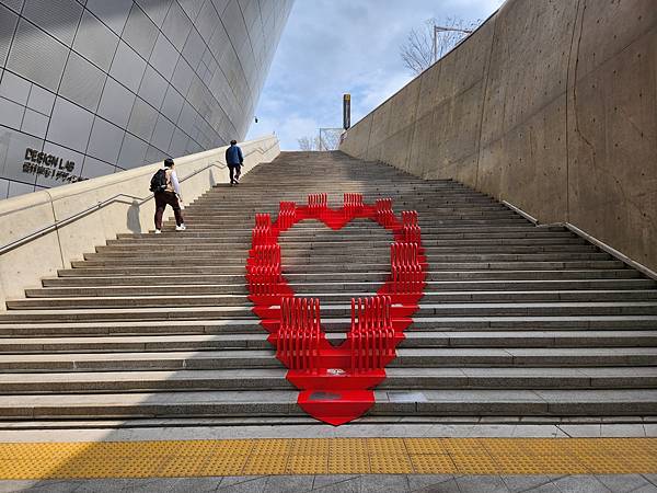 韓國首爾市東大門設計廣場 (51).jpg