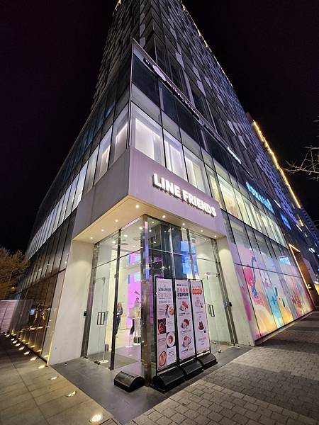 韓國首爾市Line Friends Hongdae Flagship Store (12).jpg