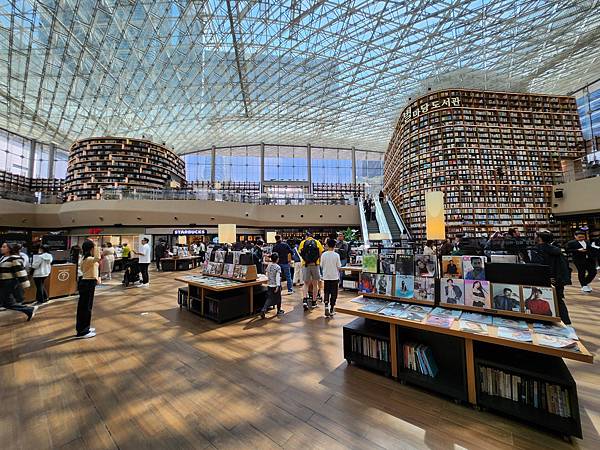 韓國首爾市星空圖書館 (13).jpg 韓國首爾市星空圖書館 (13).jpg