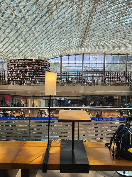 韓國首爾市星空圖書館 (16).jpg 韓國首爾市星空圖書館 (16).jpg