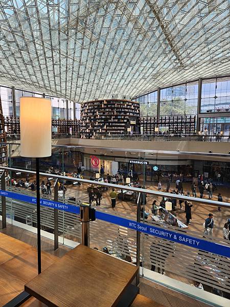 韓國首爾市星空圖書館 (23).jpg 韓國首爾市星空圖書館 (23).jpg