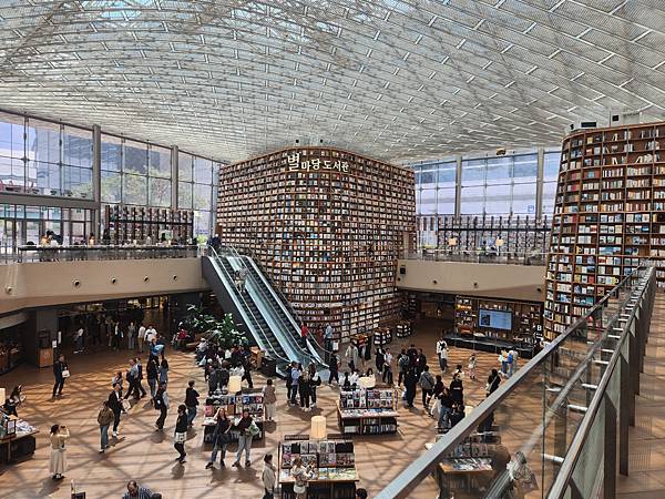 韓國首爾市星空圖書館 (26).jpg 韓國首爾市星空圖書館 (26).jpg