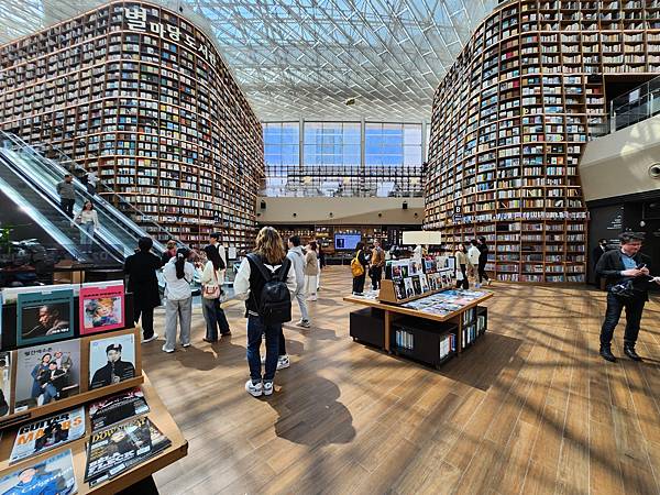韓國首爾市星空圖書館 (30).jpg 韓國首爾市星空圖書館 (30).jpg