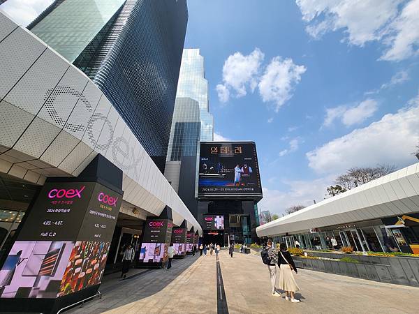 韓國首爾市星空圖書館 (43).jpg 韓國首爾市星空圖書館 (43).jpg