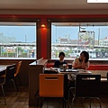 日本沖縄県A&W牧港店 (1).jpg