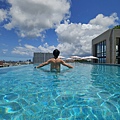 日本沖縄県MB Gallery Chatan by The Terrace Hotels：Rooftop Pool (9).jpg