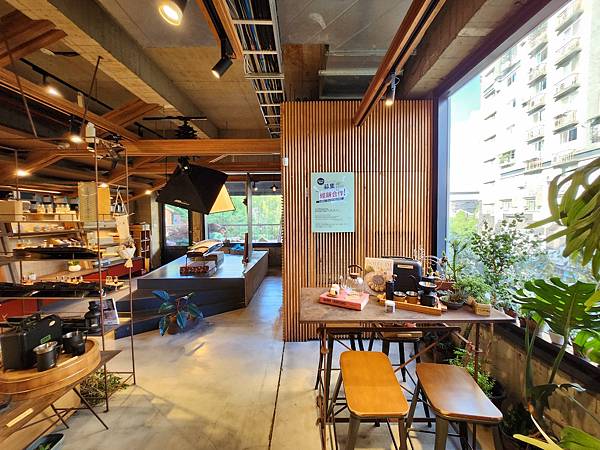 亞亞的大溪員工旅遊【捏陶篇】 (4).jpg