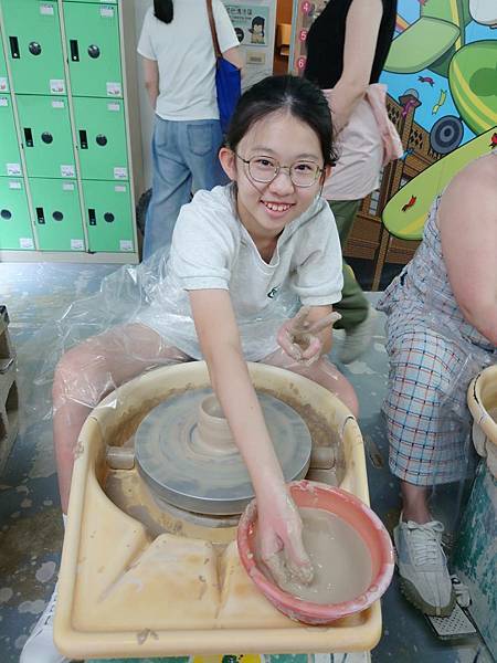 亞亞的大溪員工旅遊【捏陶篇】 (18).jpg