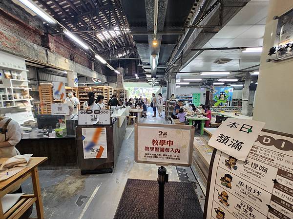 亞亞的大溪員工旅遊【捏陶篇】 (25).jpg