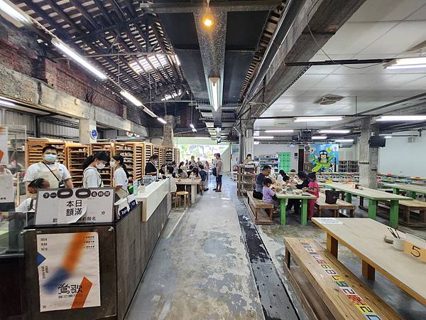 亞亞的大溪員工旅遊【捏陶篇】 (26).jpg