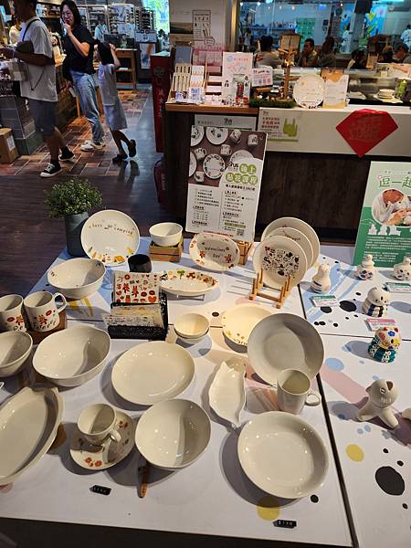 亞亞的大溪員工旅遊【捏陶篇】 (27).jpg