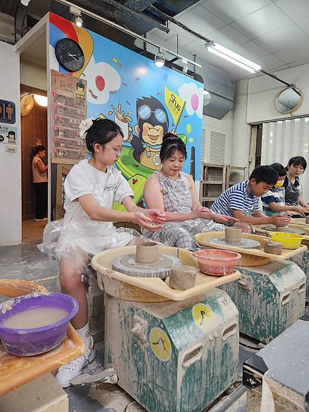 亞亞的大溪員工旅遊【捏陶篇】 (36).jpg