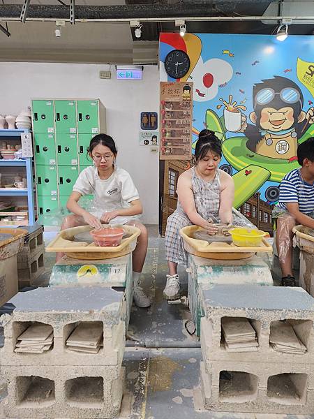 亞亞的大溪員工旅遊【捏陶篇】 (38).jpg