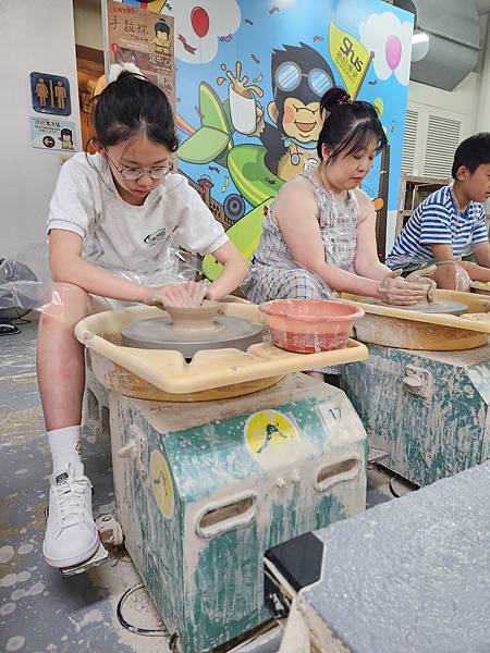 亞亞的大溪員工旅遊【捏陶篇】 (39).jpg