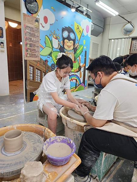 亞亞的大溪員工旅遊【捏陶篇】 (41).jpg