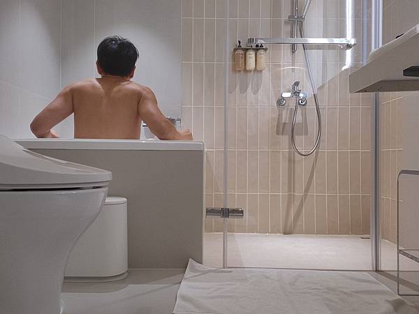 台北市樂爾公寓:標準四人房 (22).jpg