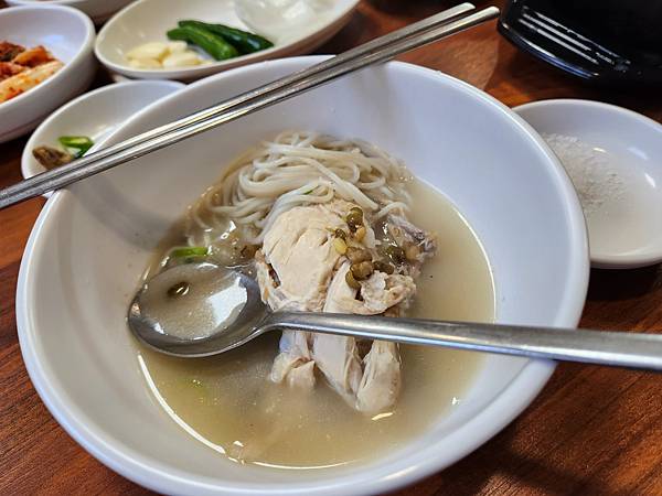 韓國釜山廣域市元祖首爾蔘雞湯(원조서울삼계탕) (17).jpg