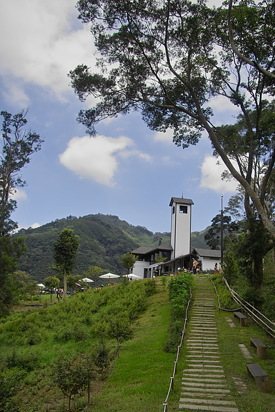 新竹縣尖石鄉薰衣草森林餐廳遠景3.jpg
