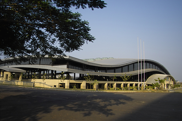 台南縣麻豆鎮真理大學體育館全景.jpg