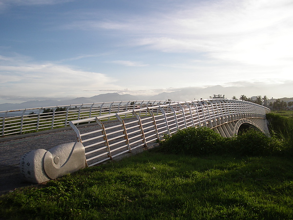 台東縣台東市海濱公園白橋.JPG