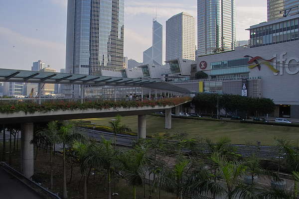 香港IFC連絡天橋2.jpg