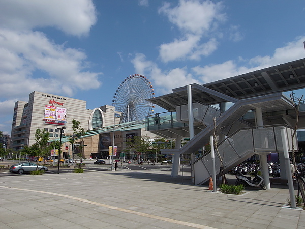 台北市捷運劍南路站 (18).JPG