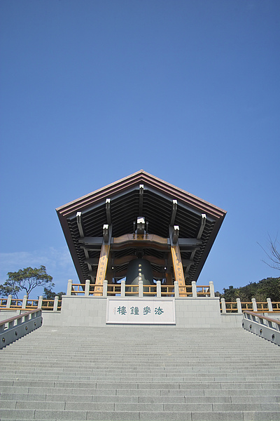 台北縣金山鄉法鼓山教育園區法華鐘樓仰景.jpg