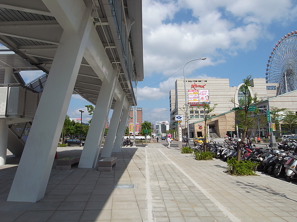 台北市捷運劍南路站 (11).JPG