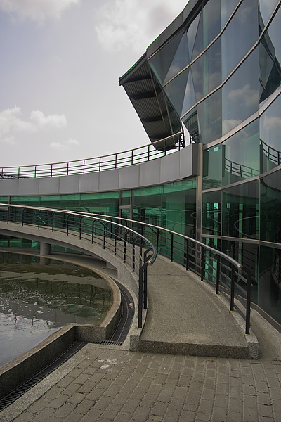 台南縣後壁鄉台灣蘭花生物科技園區中庭水池環池步道.jpg