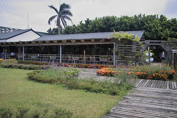 台北縣泰山鄉香草花緣餐廳香逢園內景.jpg