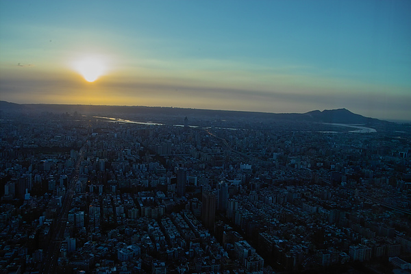 101凌雲景觀+極美夕陽2.jpg