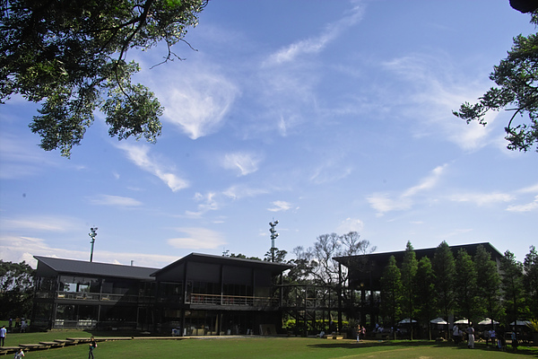 桃園縣平鎮市綠風草原餐廳全景+天空.jpg