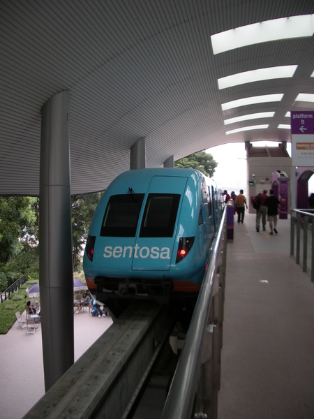 新加坡聖淘沙捷運2.JPG