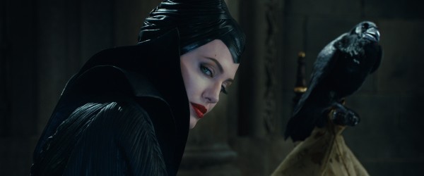 maleficent-angelina-jolie-21-600x250.jpg