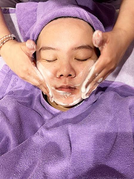 【醫美】除斑細緻毛孔推薦～台北愛爾麗診所分享-蜂巢皮秒心得分