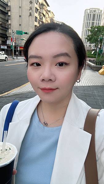 【醫美】除斑細緻毛孔推薦～台北愛爾麗診所分享-蜂巢皮秒心得分