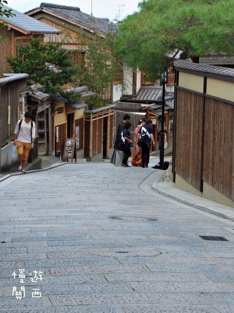 慢遊關西(22)京都景點-八坂通、八坂庚申堂、八坂塔