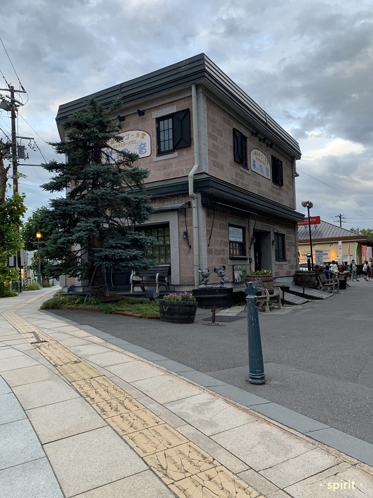 北海道親子夏日遊記(13)｜小樽景點－堺町通り商店街、六花亭