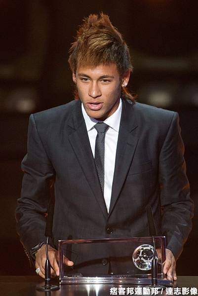 巴西未來之星內馬爾(Neymar)榮獲年度最佳進球獎