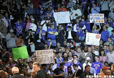 This is Linsanity !!!! This is Linsanity !!!!