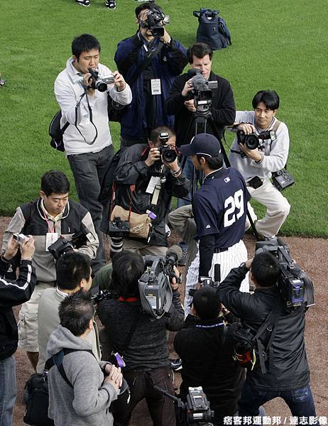 媒體依舊關心井川慶