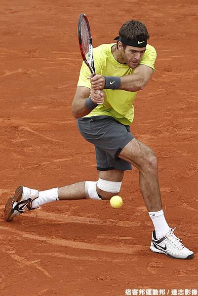 Federer 苦戰五盤大逆轉勝 Del Potro 